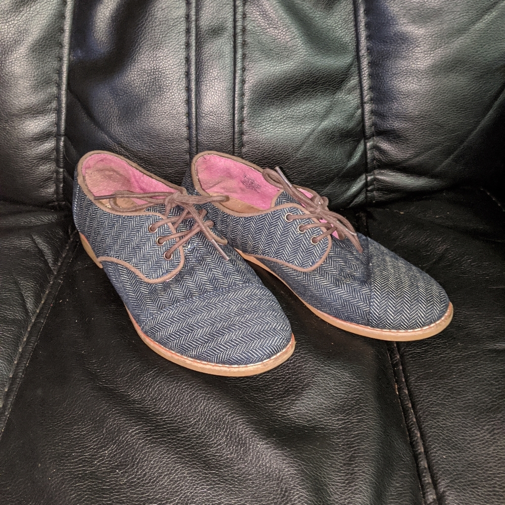 Tom's lace up Oxford denim shoes